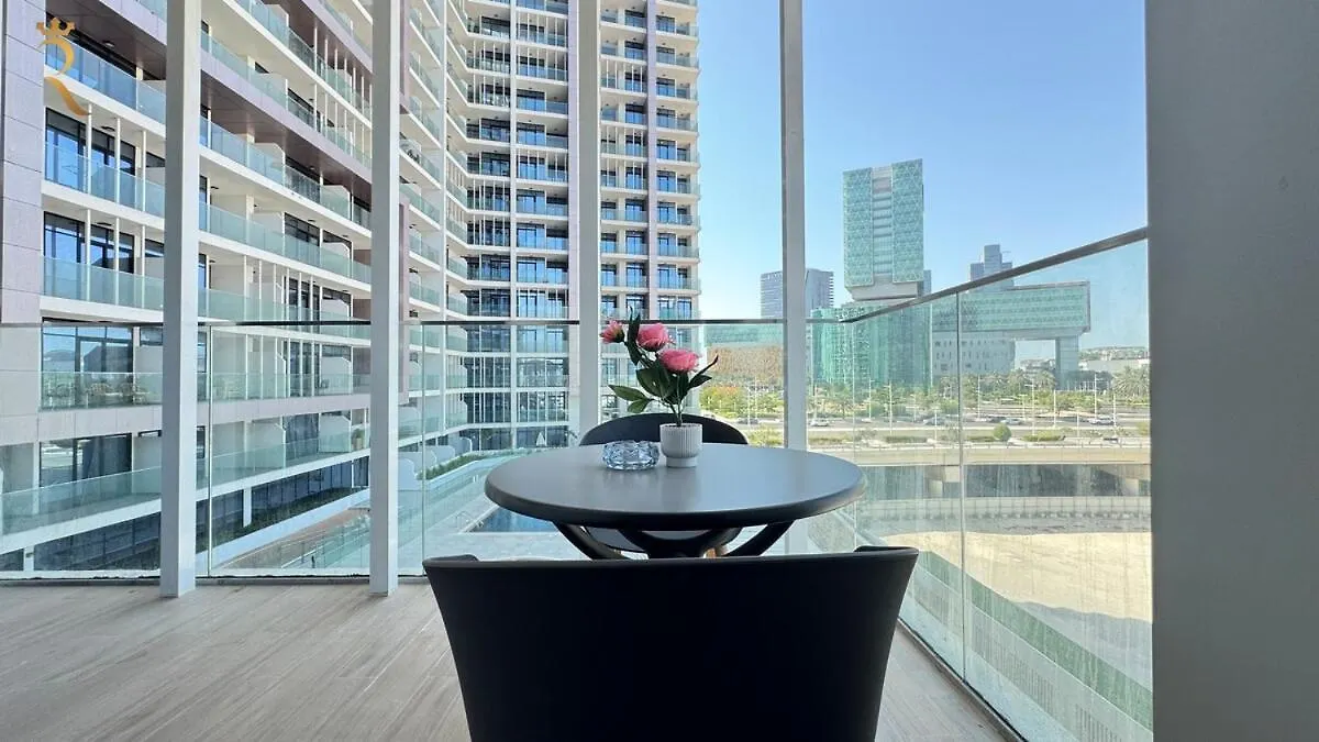 Comfortable 1Br Retreat With Balcony Vista 2 Abu Dabi 0*,